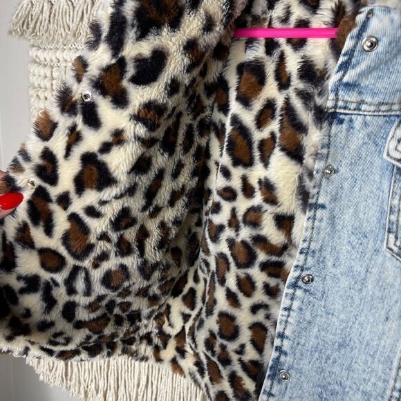 Toddler Leopard Reversible Jean Jacket size 5 - Picture 3 of 4